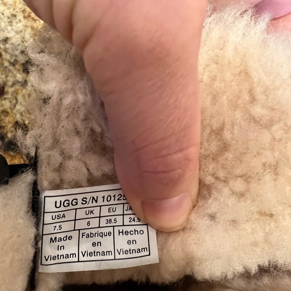 UGG® Black Luisa Leather ankle boot - Picture 5 of 7